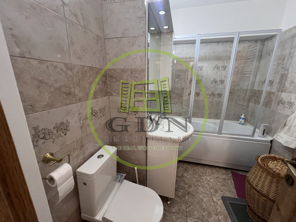 Apartament 4 camere, decomandat, 108 mp, 1 Mai, zona Scoala 36