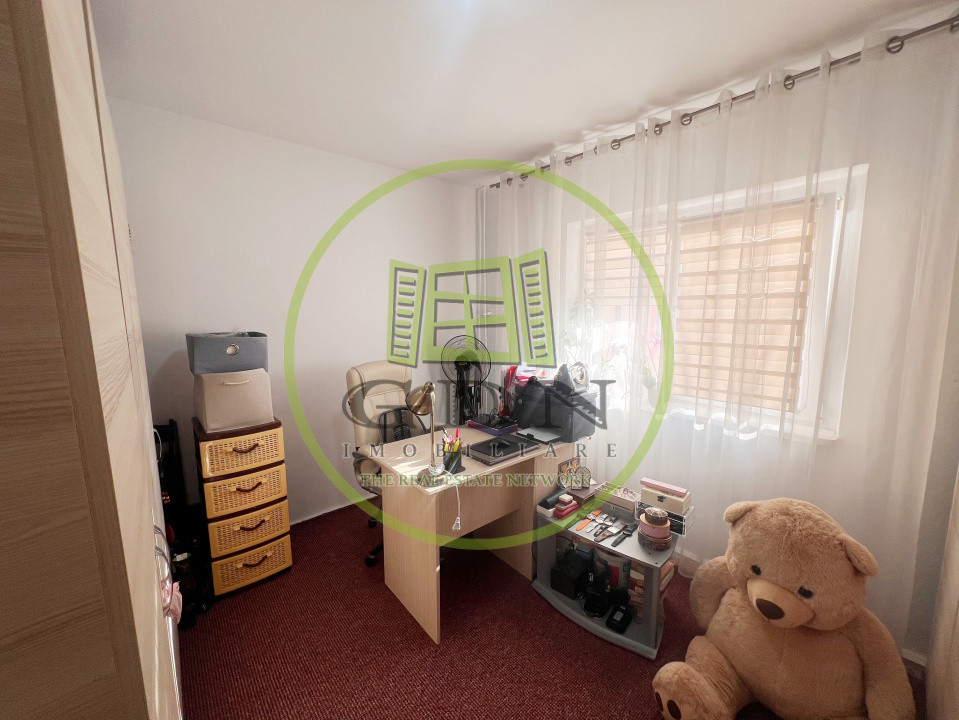 Apartament 2 camere, semidecomandat, cartier Craiovita Noua, zona Fortuna