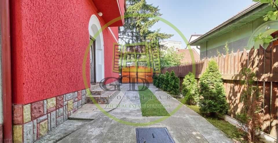  Apartament la casă mobilat și utilat în Cartierul Florilor