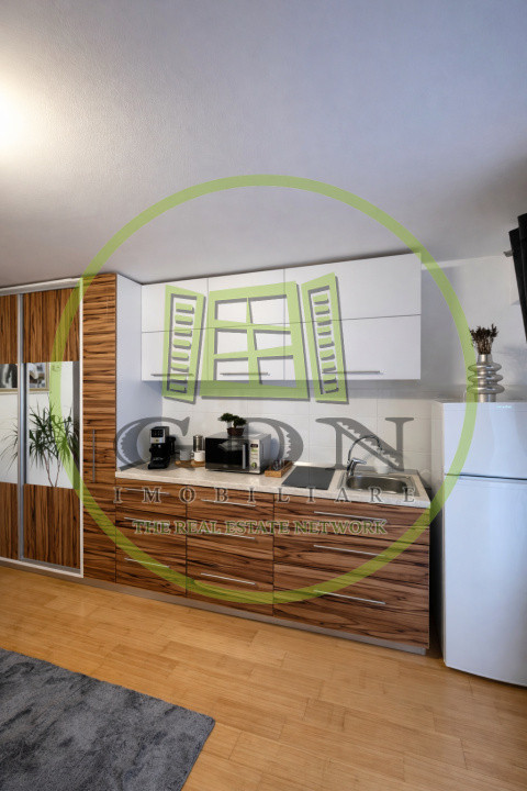 Vânzare garsonieră in Centrul istoric Brasov 