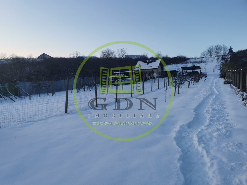 Teren intravilan si extravilan cu anexa gospodareasca amenajata, cu utilitati