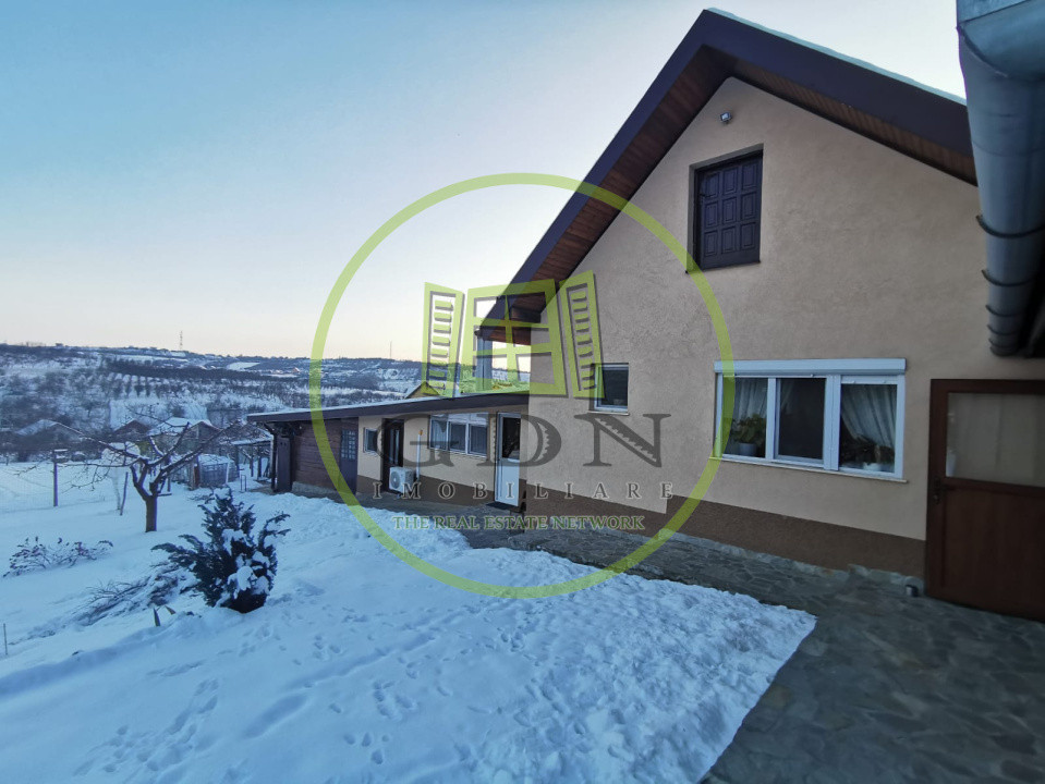 Teren intravilan si extravilan cu anexa gospodareasca amenajata, cu utilitati