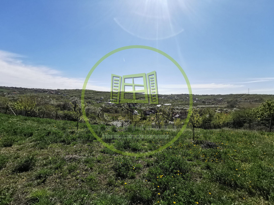 Teren intravilan si extravilan cu anexa gospodareasca amenajata, cu utilitati