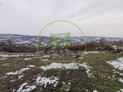 Teren intravilan si extravilan cu anexa gospodareasca amenajata, cu utilitati