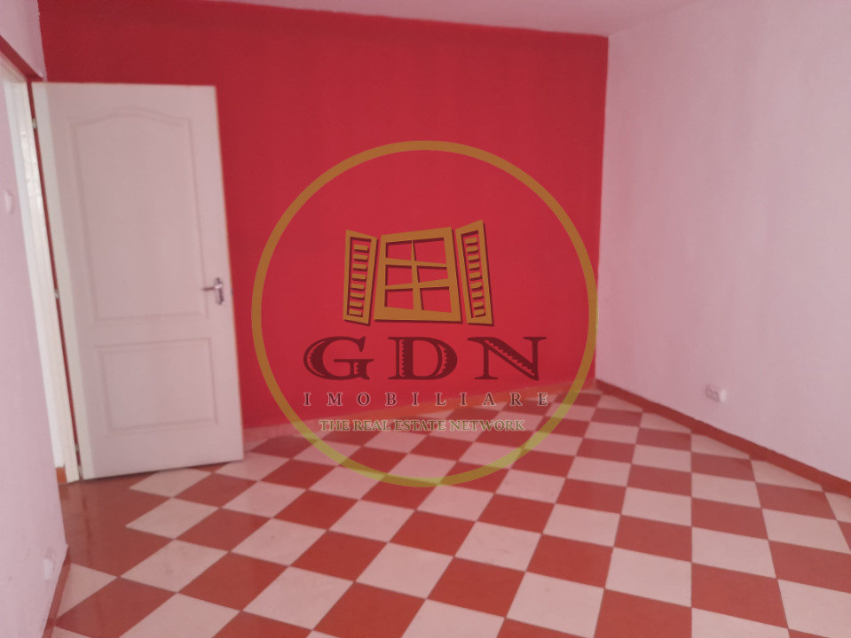 Apartament 2 camere de vanzare la parter B-ul Unirii    Fagaras jud. Brasov