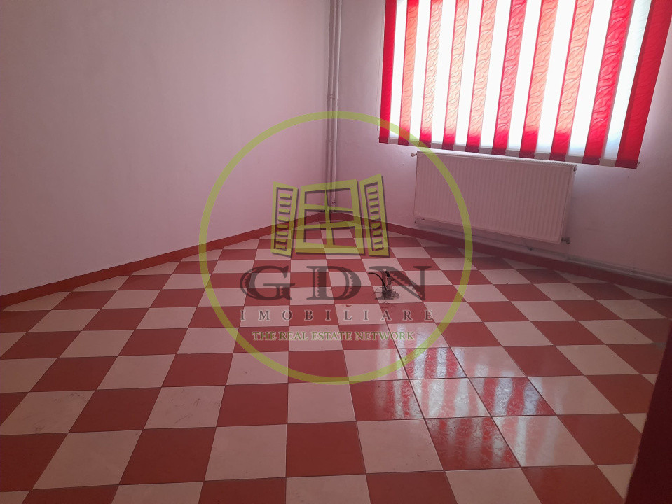 Apartament 2 camere de vanzare la parter B-ul Unirii    Fagaras jud. Brasov