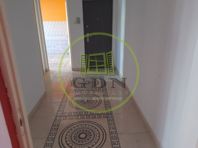 Apartament 2 camere de vanzare la parter B-ul Unirii    Fagaras jud. Brasov