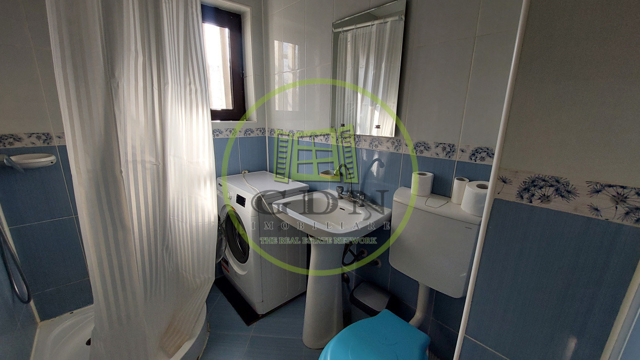Apartament doua camere, etajul 3, Rovine, zona Piata Mare