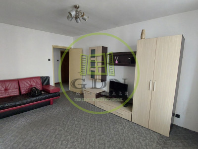 Apartament doua camere, etajul 3, Rovine, zona Piata Mare