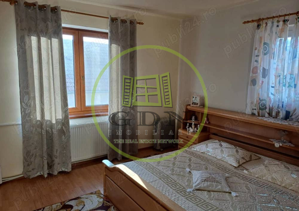 🏡 Casă cu curte generoasă de 742 mp și grădină de 900 mp |