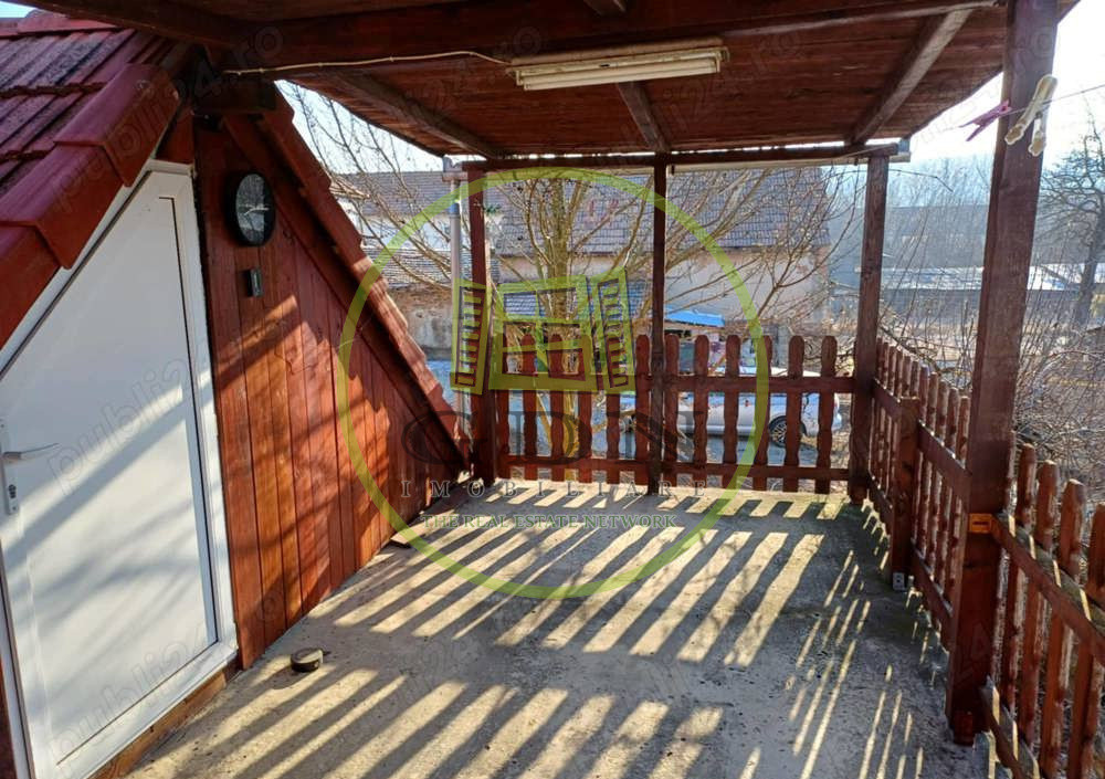 🏡 Casă cu curte generoasă de 742 mp și grădină de 900 mp |