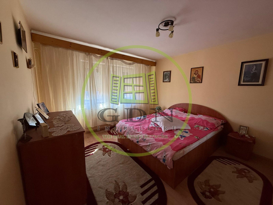 Casa P+M, 277 utili, 948 mp teren, Bariera Valcii