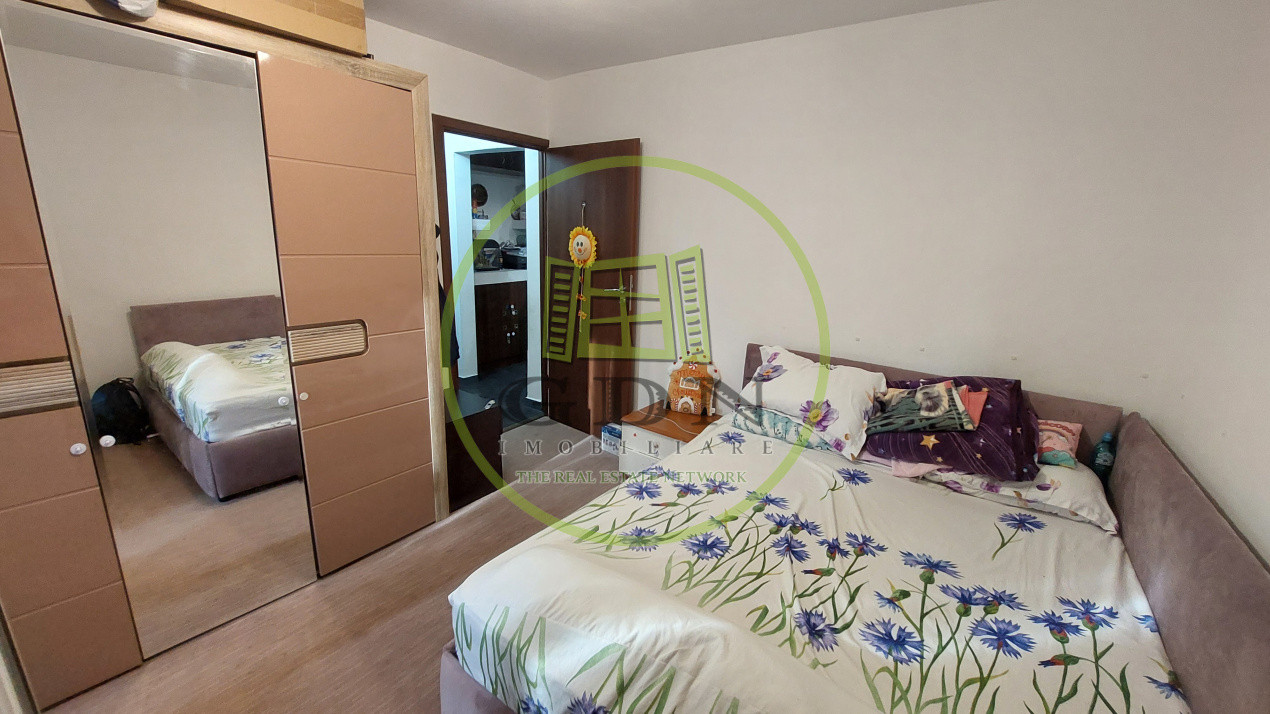 Apartament doua camere decomandat, etajul 2, Valea Rosie zona Posta