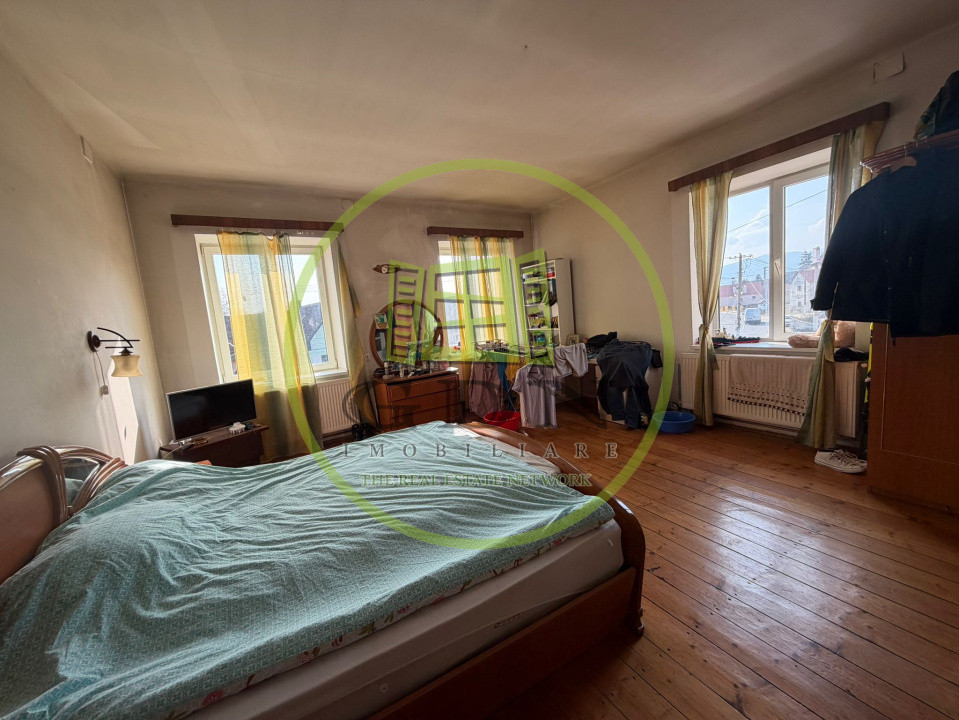 Casa 7 camere, 300 mp utili, 1248 mp teren, Cristian, Sibiu 