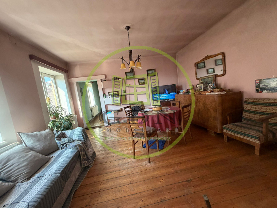 Casa 7 camere, 300 mp utili, 1248 mp teren, Cristian, Sibiu 