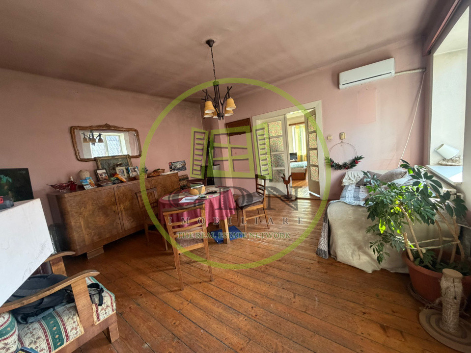 Casa 7 camere, 300 mp utili, 1248 mp teren, Cristian, Sibiu 