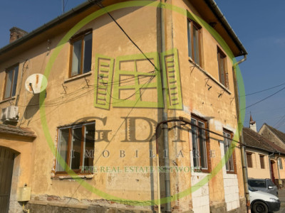 Casa 7 camere, 300 mp utili, 1248 mp teren, Cristian, Sibiu 