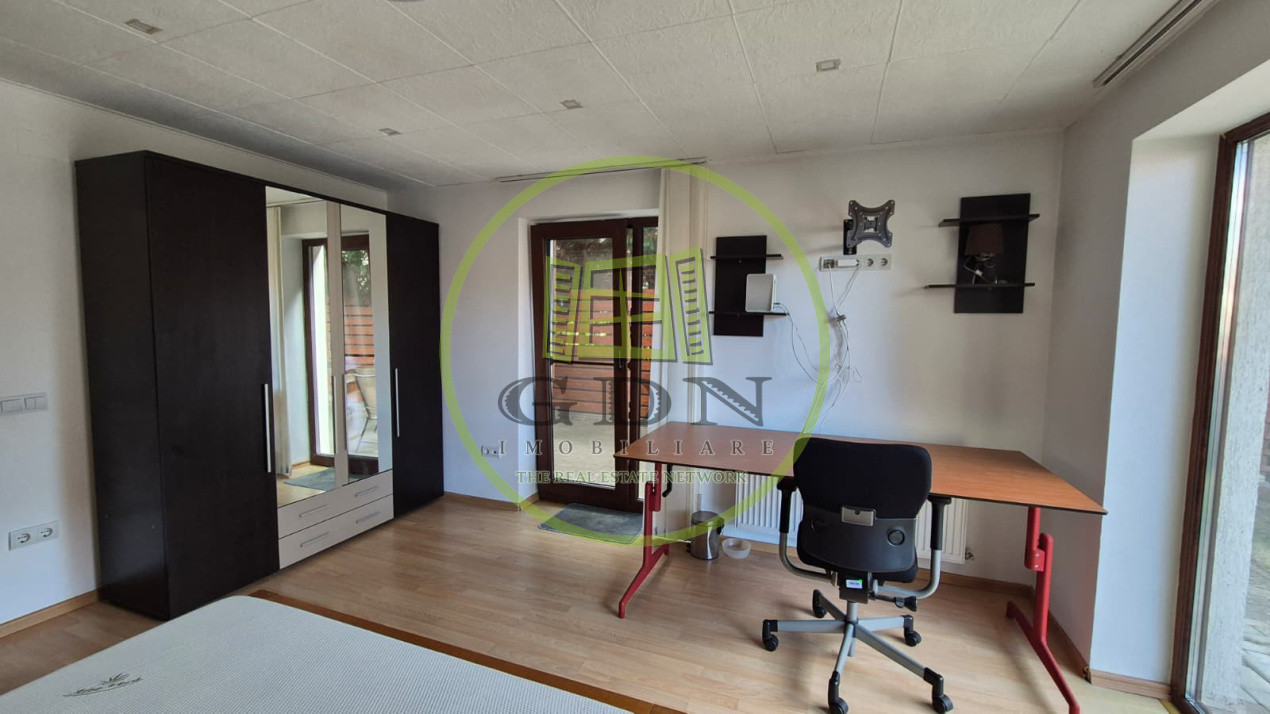 Închiriere apart. cu 2 camere, parter, 47 mp. + curte 30 mp.