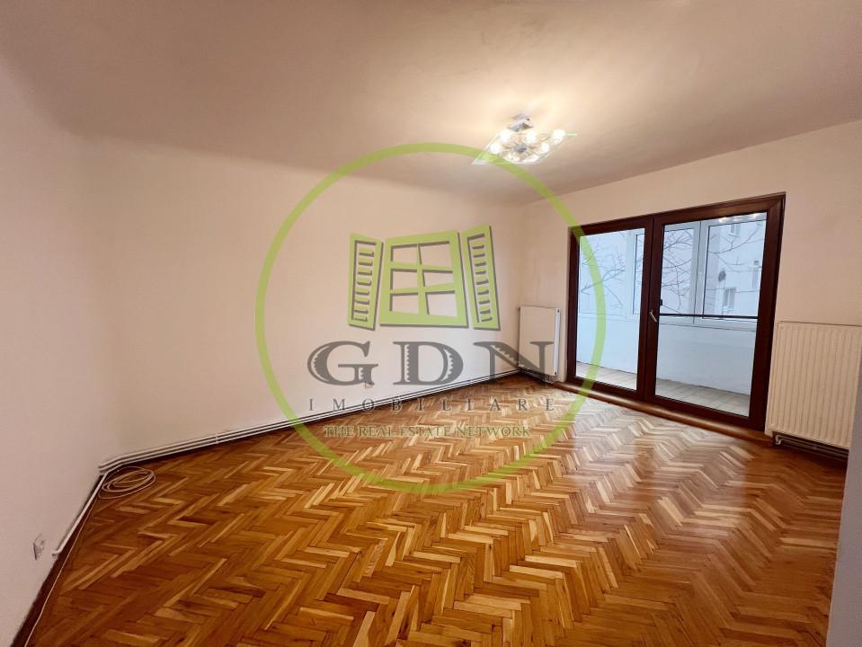 Apartament 3 camere, decomandat, 72.2 mp, cartier 1 Mai, zona Sara