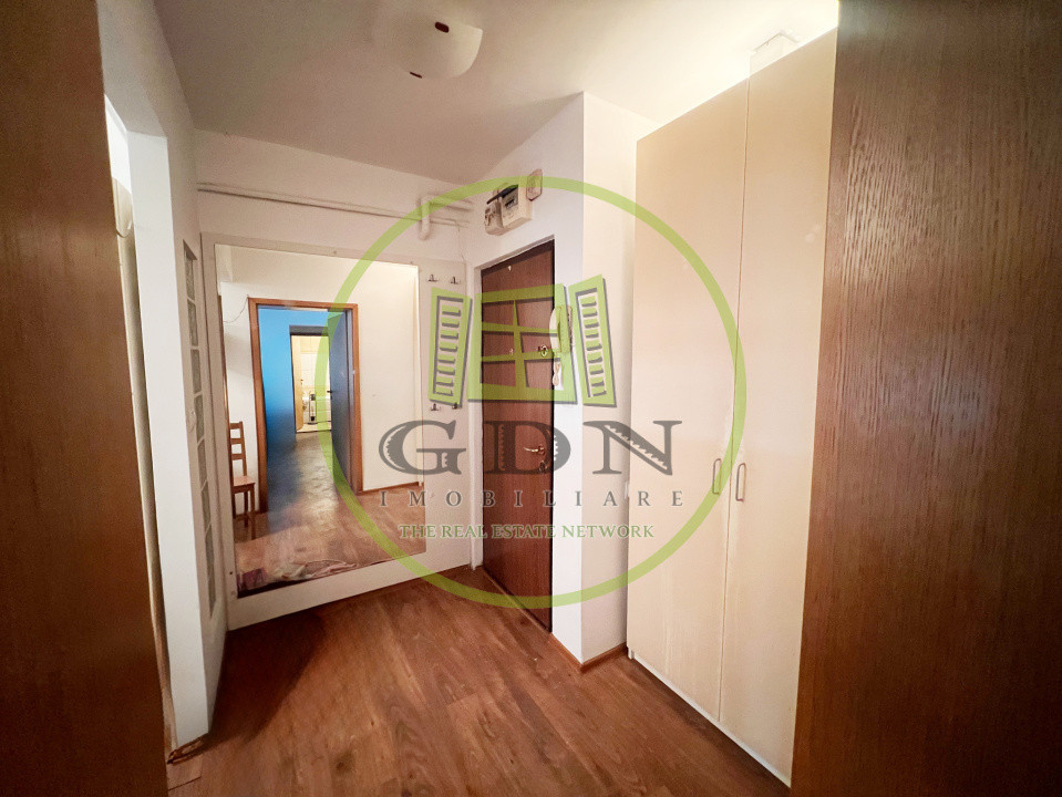 Apartament 2 camere, semidecomandat, cartier Brazda lui Novac, zona piata