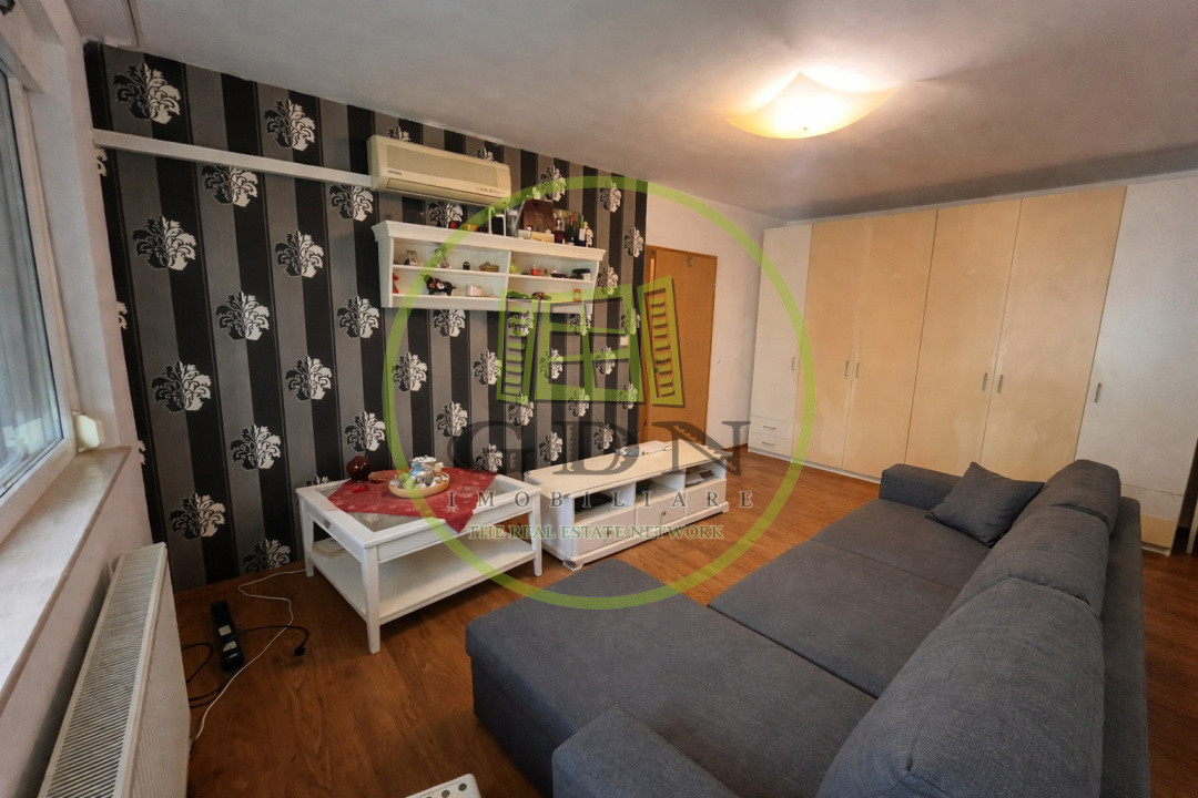 Apartament 2 camere, semidecomandat, cartier Brazda lui Novac, zona piata