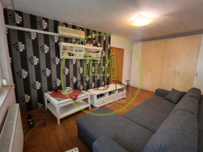 Apartament 2 camere, semidecomandat, cartier Brazda lui Novac, zona piata