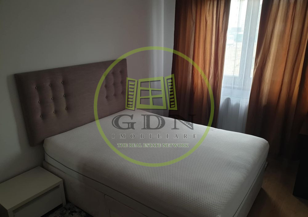 Apartament 3 camere ,zona  Tractorul 