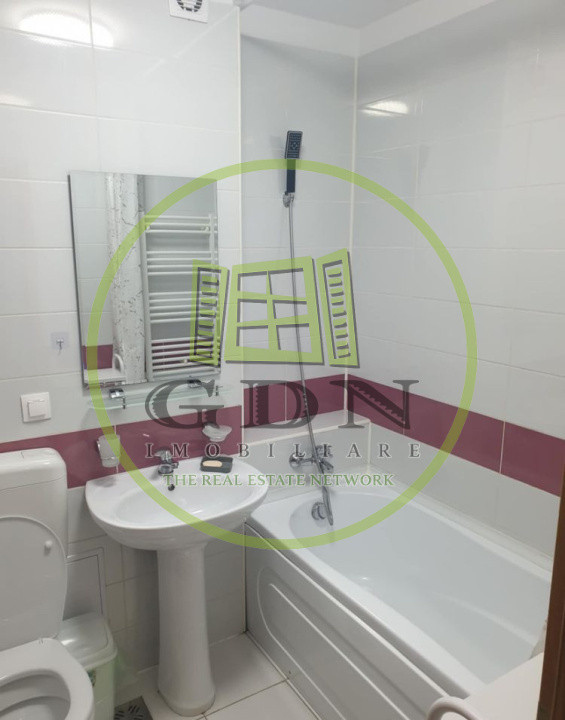 Apartament 3 camere ,zona  Tractorul 