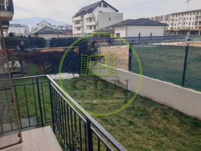 Apartament 3 camere ,zona  Tractorul 