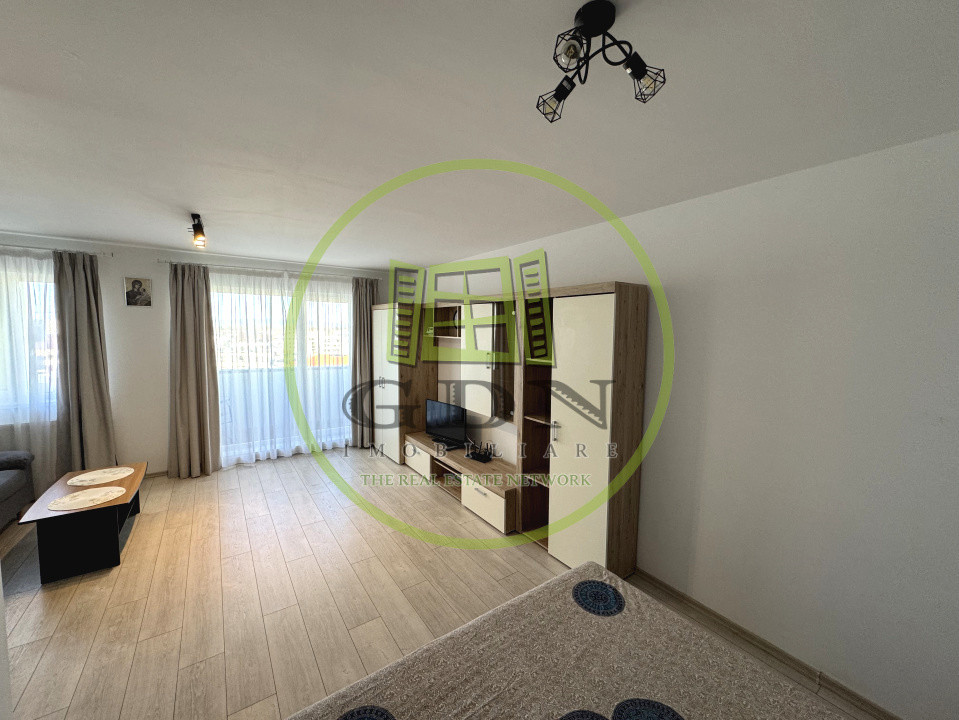 Garsoniera semidecomandata cu bucatarie separata, 39mp + balcon, complex TopCity