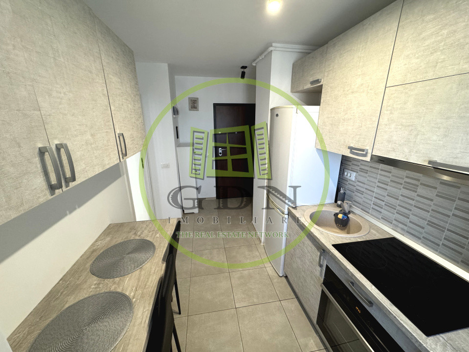 Garsoniera semidecomandata cu bucatarie separata, 39mp + balcon, complex TopCity