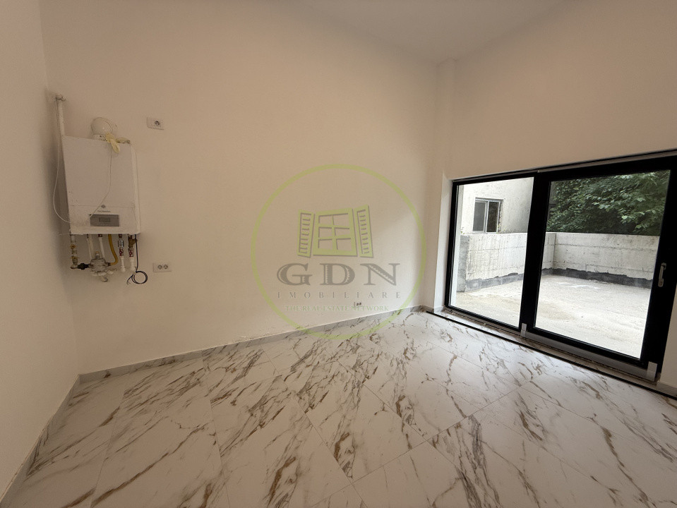 Spatiu comercial, 84 mp + terasa de 64 mp, Cartier 1 Mai, Zona Medicina Veche