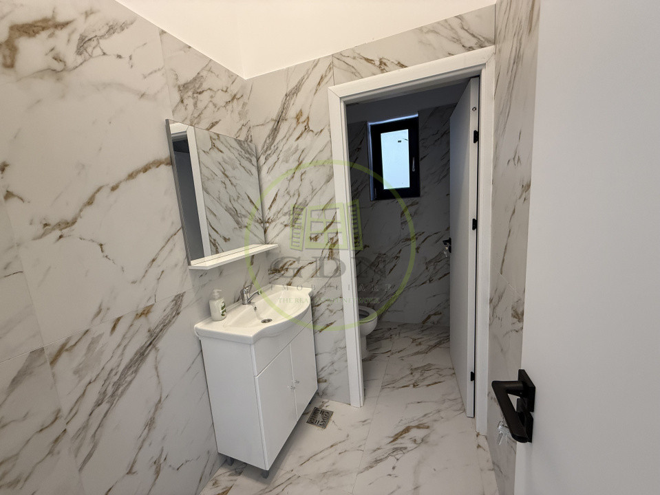 Spatiu comercial, 84 mp + terasa de 64 mp, Cartier 1 Mai, Zona Medicina Veche