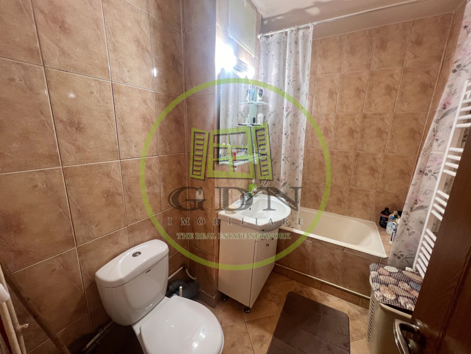 Apartament 2 camere, 53mp, cartier Rovine, zona Damarin