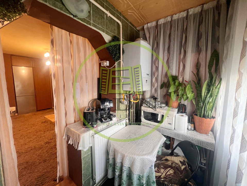 Apartament 2 camere, 53mp, cartier Rovine, zona Damarin