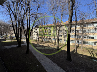 Apartament 3 camere – Str. Pajurei | Etaj 1 | parcare | centrală | mobilat