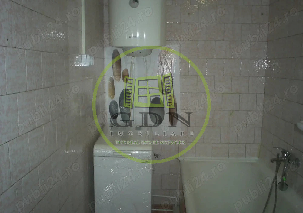 Garsonieră Centrul Civic – Str. Toamnei, etaj 1, ideală locuință sau birou