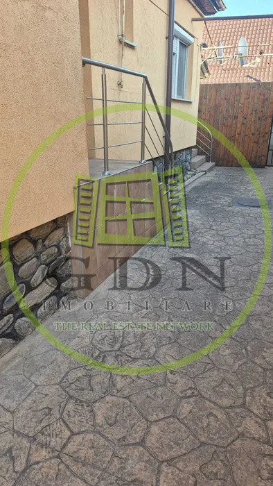  Casă de închiriat 80 mp – terasă proprie, zona Lazaret