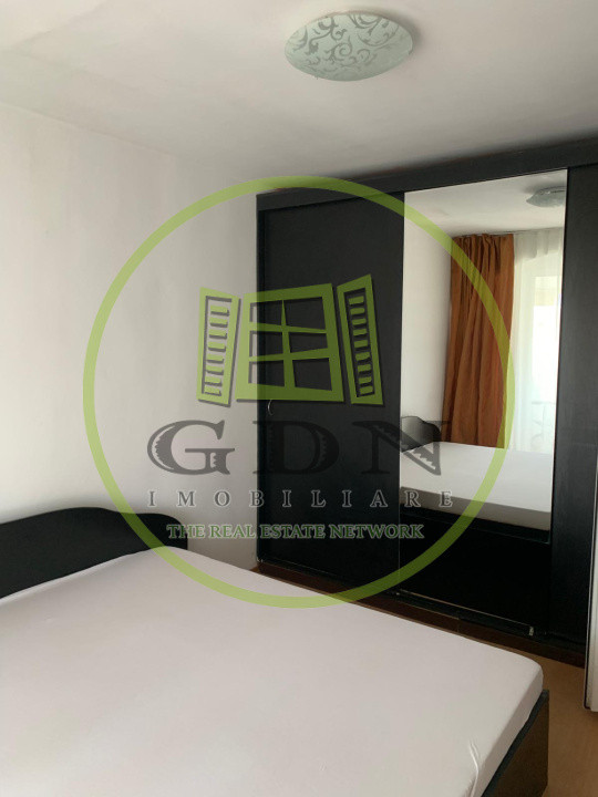 Apartament 3 camere decomandat in zona Iulius mall 