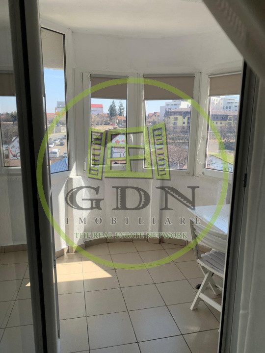 Apartament 3 camere decomandat in zona Iulius mall 