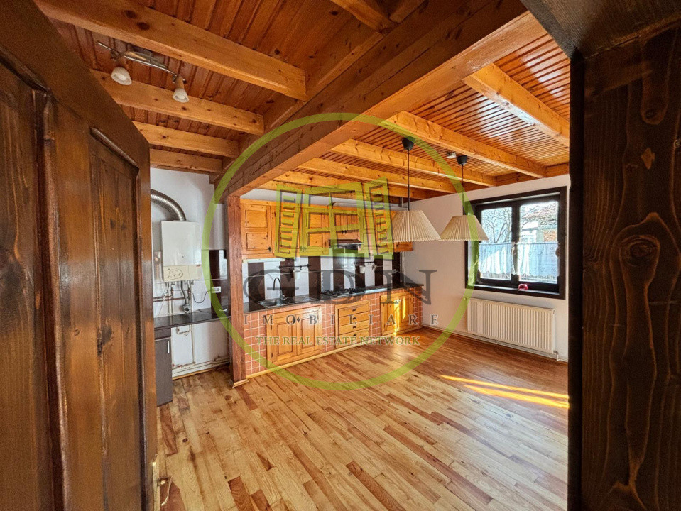 Duplex P+E, 100 mp utili, central