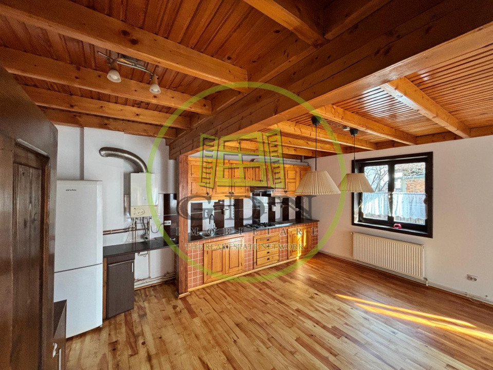 Duplex P+E, 100 mp utili, central