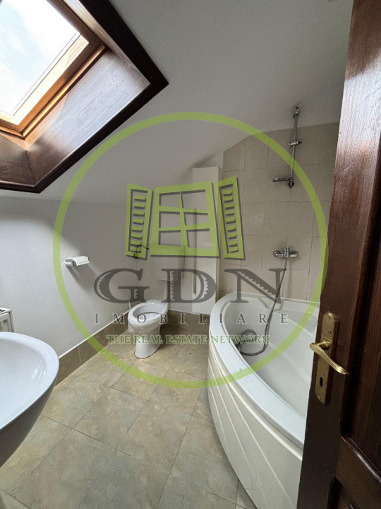 Duplex P+E, 100 mp utili, central