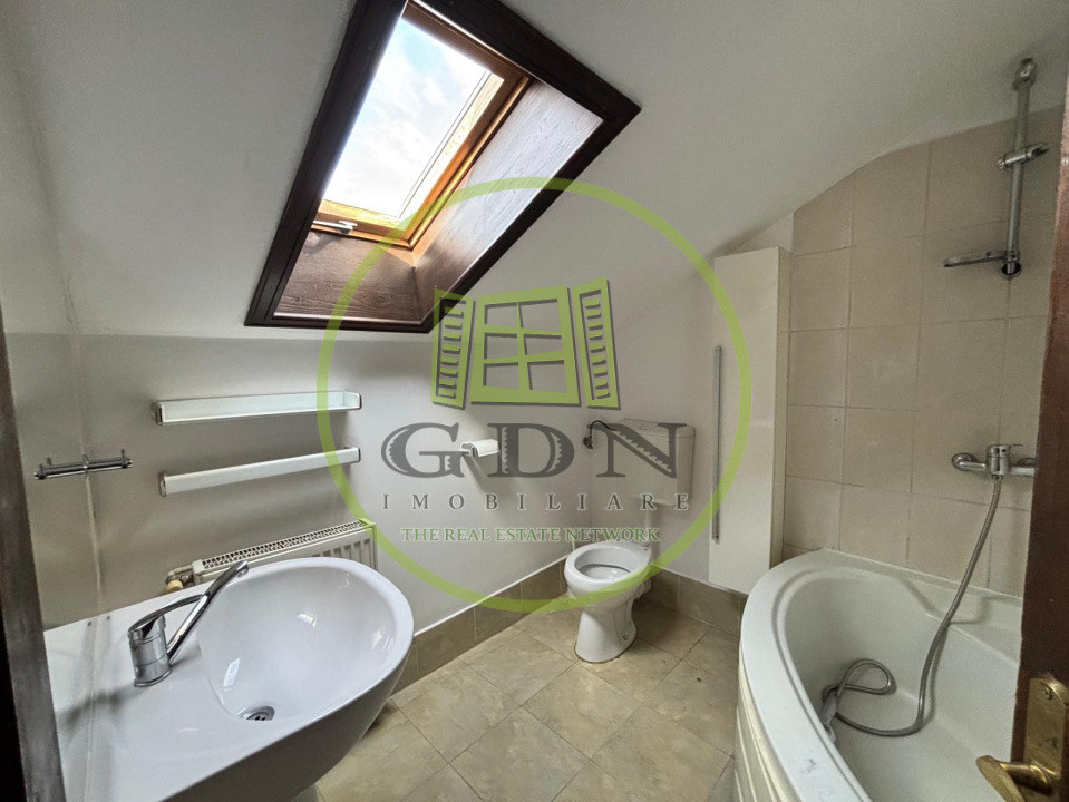 Duplex P+E, 100 mp utili, central