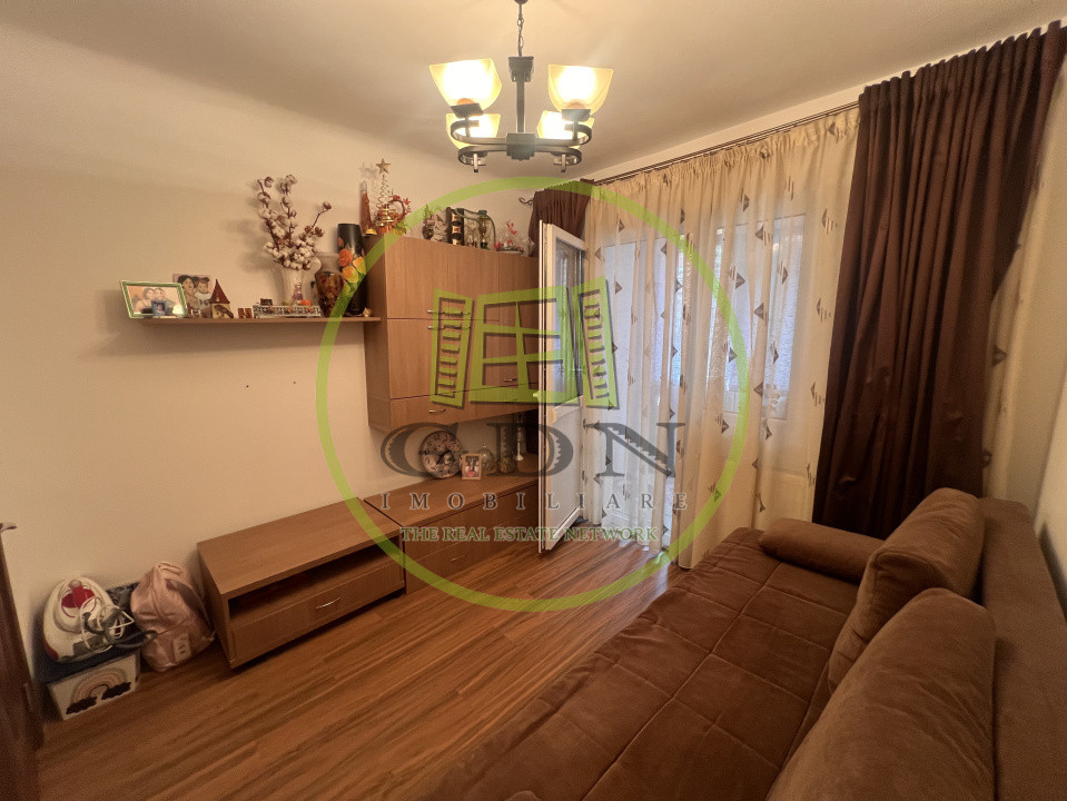 Apartament 4 camere, decomandat, 90mp, cartier 1 Mai, zona Sara