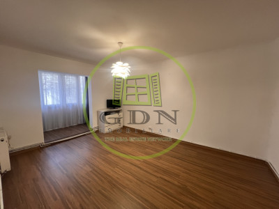 Apartament 4 camere, decomandat, 90mp, cartier 1 Mai, zona Sara