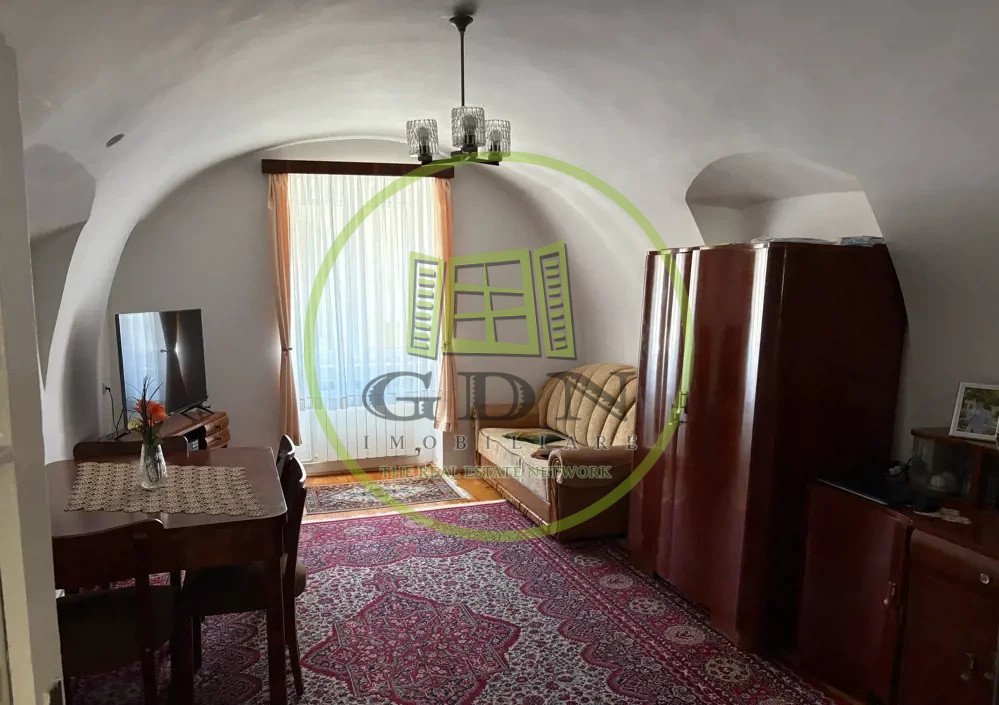 Casa single- ZONA ISTORICA