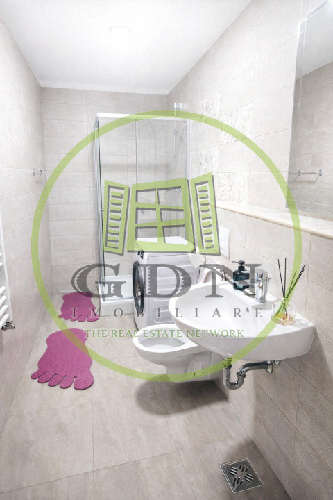 Vanzare apartament 2 camere  Tractorul Brașov