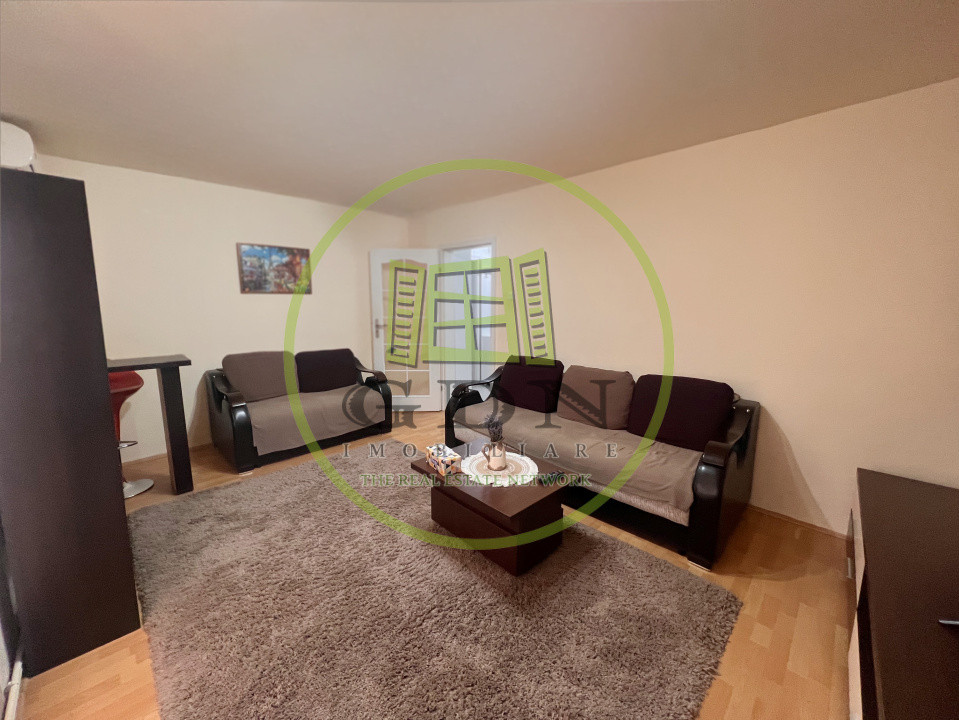 Apartament 3 camere, decomandat, cartier Cornitoiu, zona Liceul Bibescu