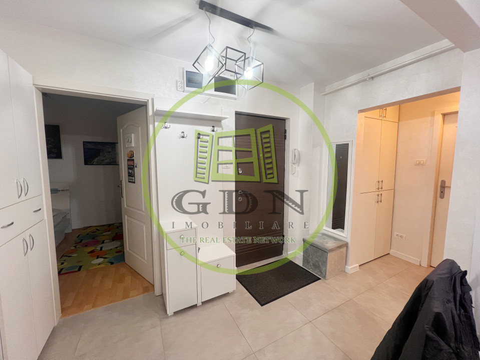 Apartament 3 camere, decomandat, cartier Cornitoiu, zona Liceul Bibescu